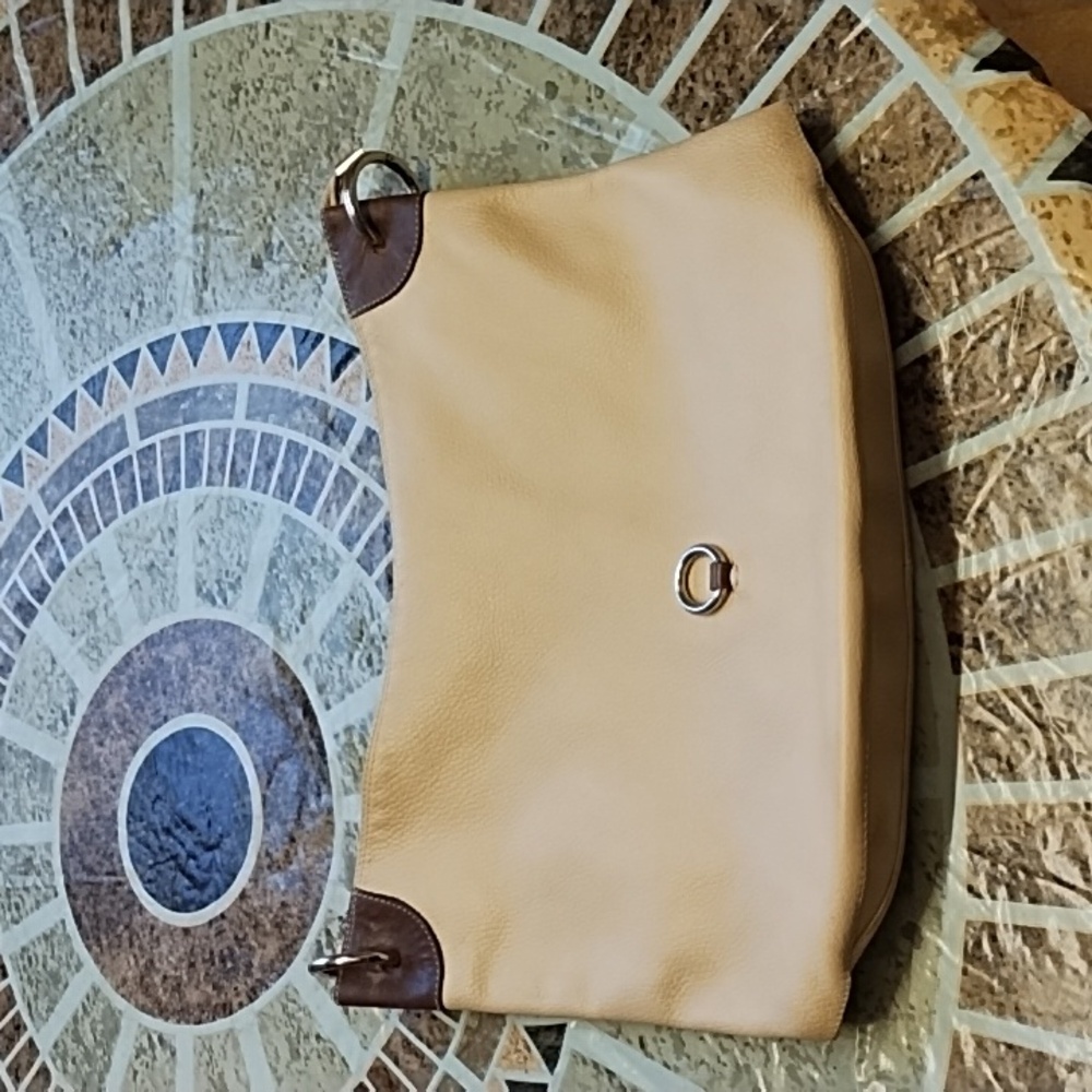 Puntotres leather purse